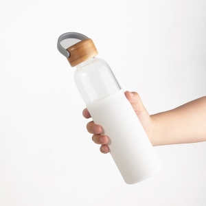 Szklana butelka Refresh 560 ml z logo R08272.06
